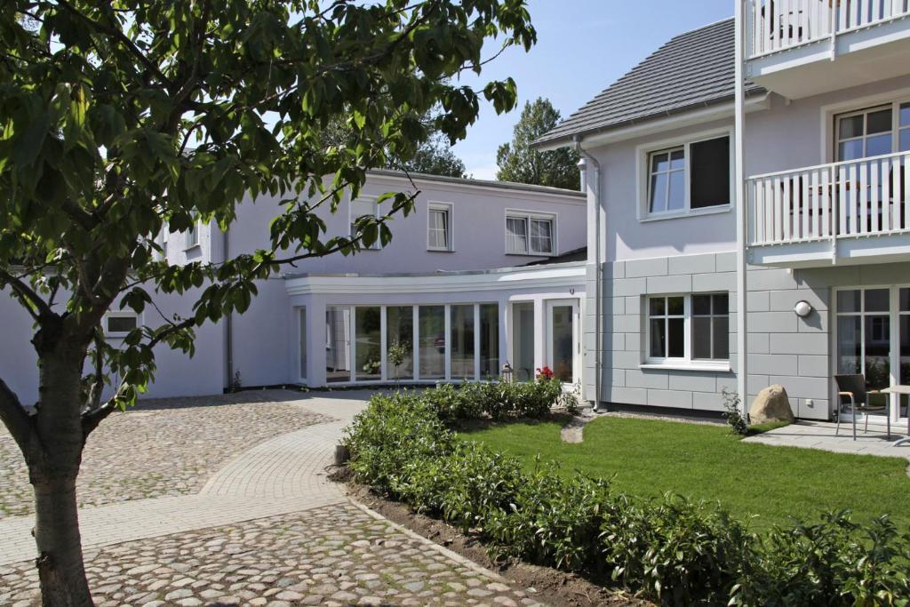 Aparthotel Saatmann Garni Ahrenshoop Exterior photo